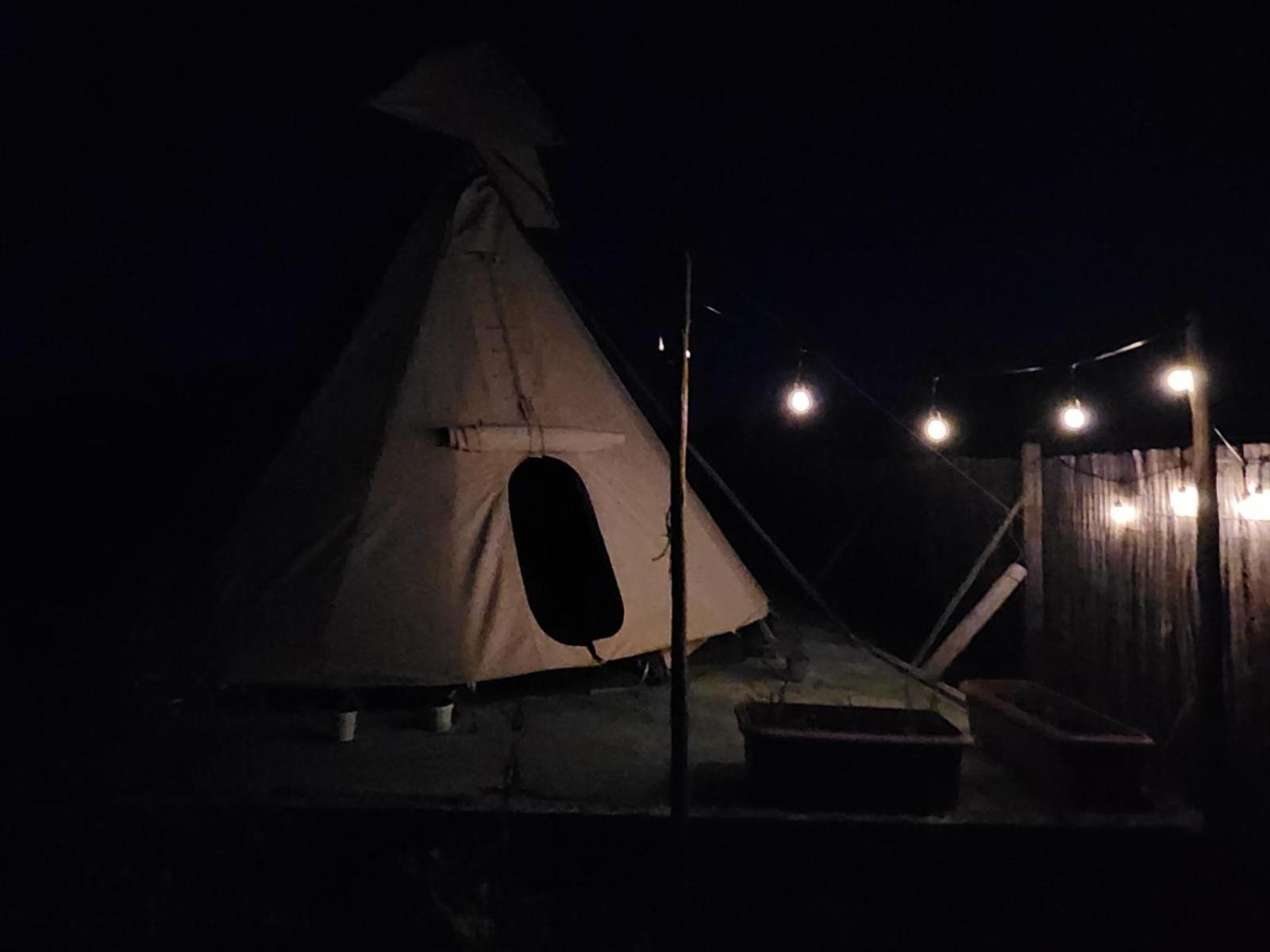 Tsitsikamma Wolf Sanctuary Eco Cabins & Teepees Stormsrivier Zimmer foto